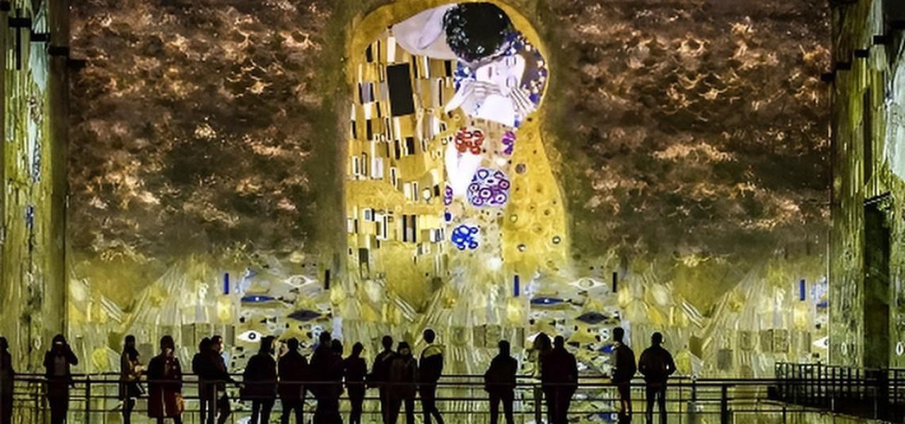 Barco Powers Bassins de Lumières with 100 Projectors June 20201