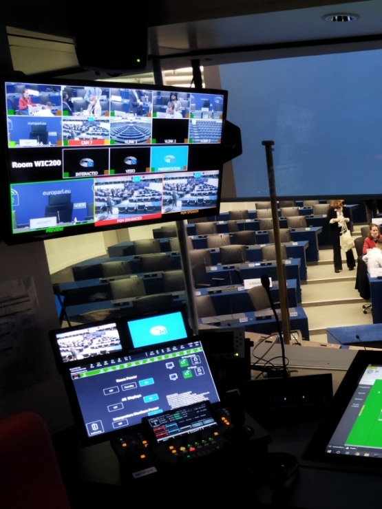 Industries Government & Public Sector 02